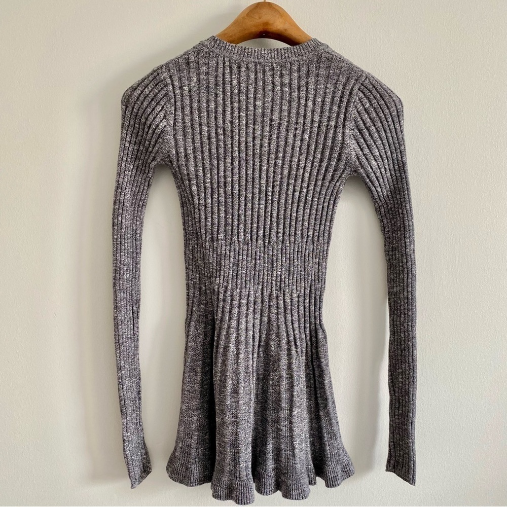 Max Studio Grey Peplum Sweater Size Small - Picture 4 of 4
